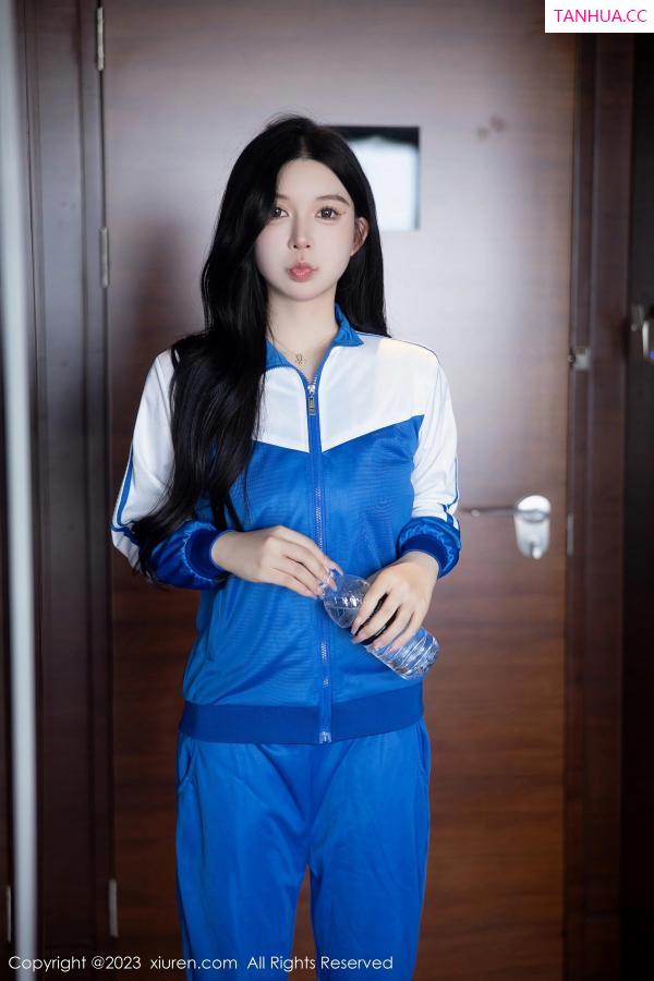   [XiuRen]高清写真图 2023.04.28 No.6660 林珊珊 运动服美腿第4张图片